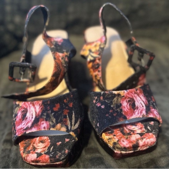 Torrid Floral Velvet Platform Sandal - Picture 3 of 5